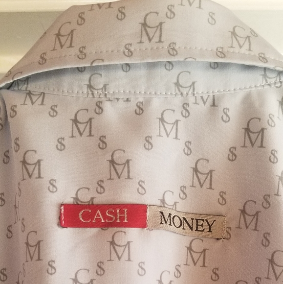 Clothing - Picture 3 of 4